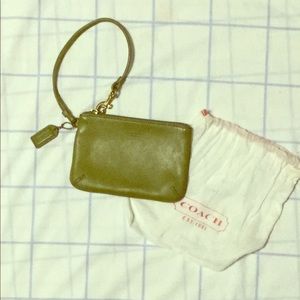 Coach wristlet - EUC - olive green